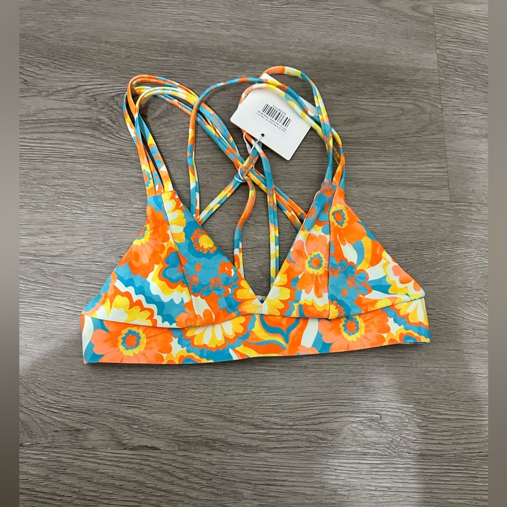 Kulani kini Maimi moon triangle cross back